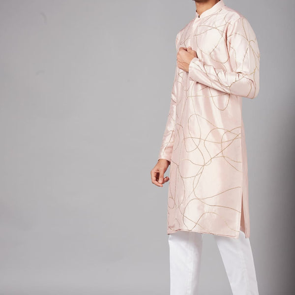 Ilaria Gold Zari Abstract Embroidered Peach Kurta by Hilo Design - Distacart