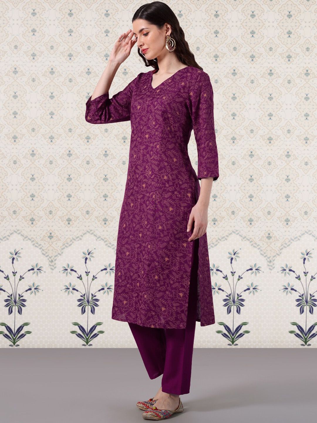 Ode by House of Pataudi V-Neck Floral Printed Kurta With Trousers - Distacart