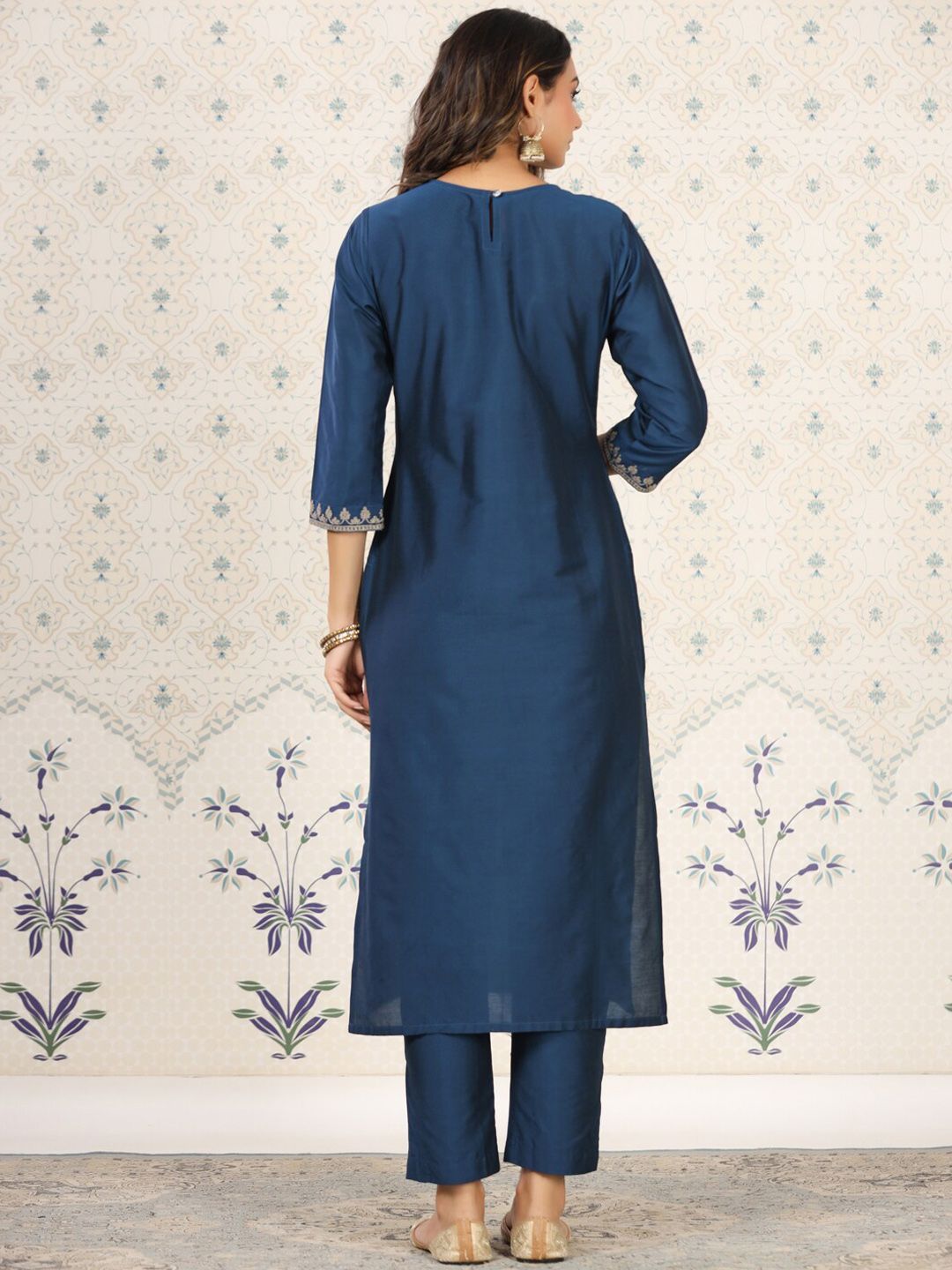 Ode by House of Pataudi Embroidered Yoke Design Straight Kurta - Distacart