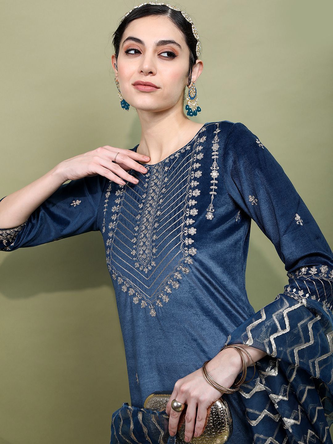 Vishudh Ethnic Motifs Embroidered Thread Work Kurta with Trousers & Dupatta