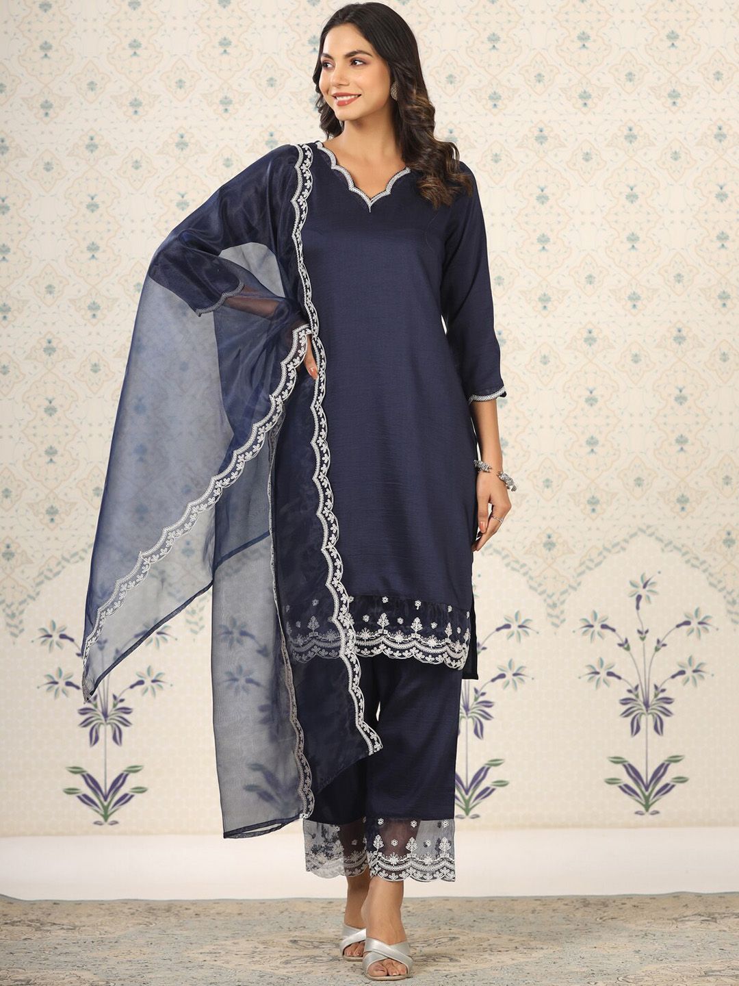 Ode by House of Pataudi Women Floral Embroidered Regular Thread Work Kurta with Trousers & With Dupatta - Distacart