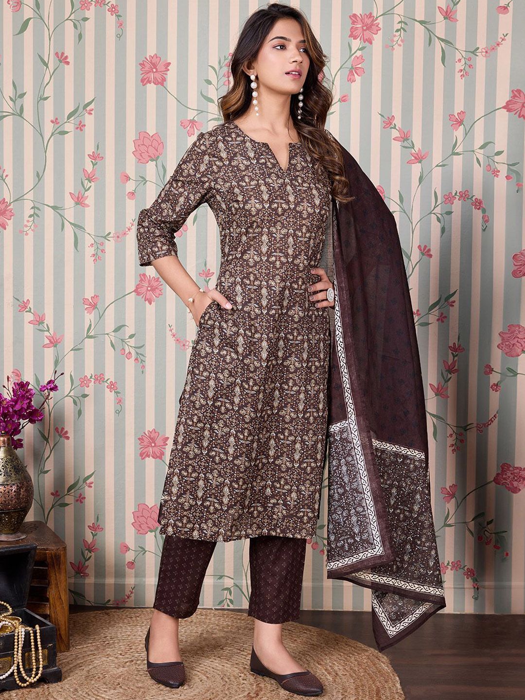Ode by House of Pataudi Floral Printed Regular Pure Cotton Kurta with Trousers & Dupatta - Distacart