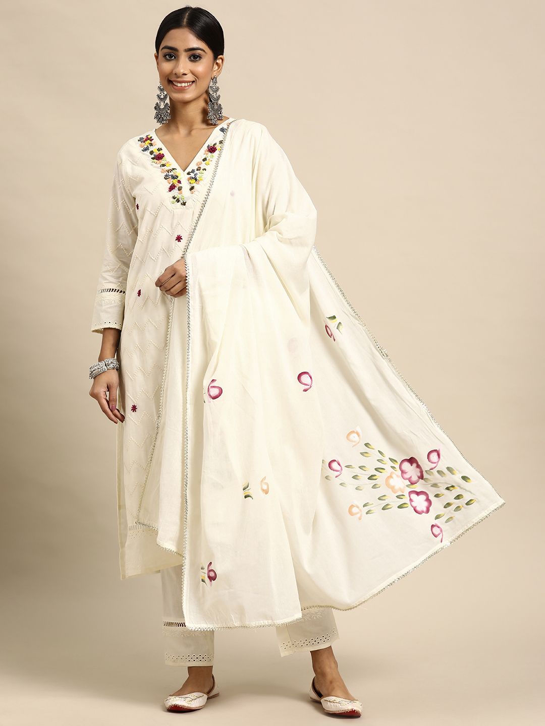 Sangria Women Embroidered Thread Work Pure Cotton Kurta with Trousers & With Dupatta