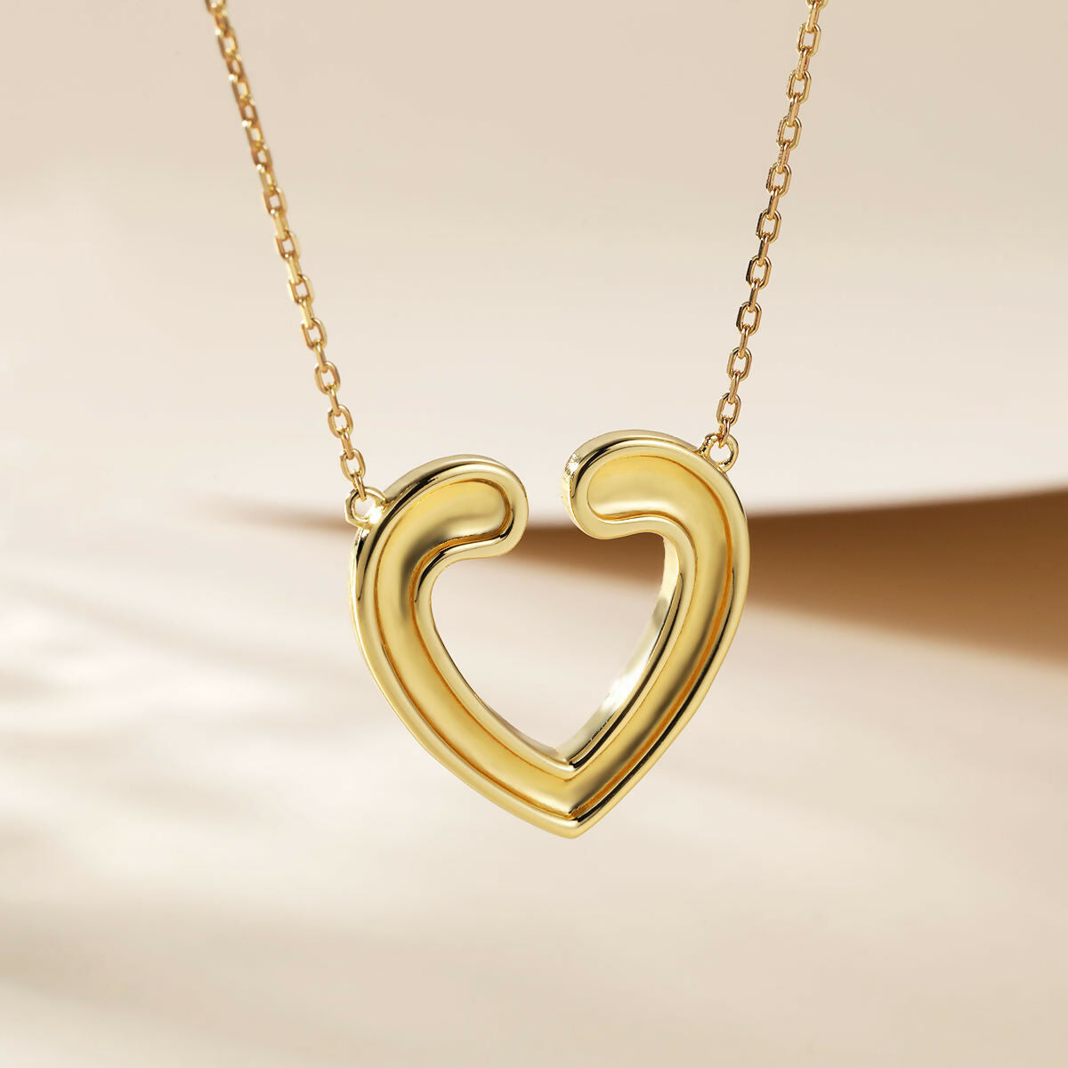 Cauer CAUER 925 Sterling Silver Moissanite Round Pendant Chain