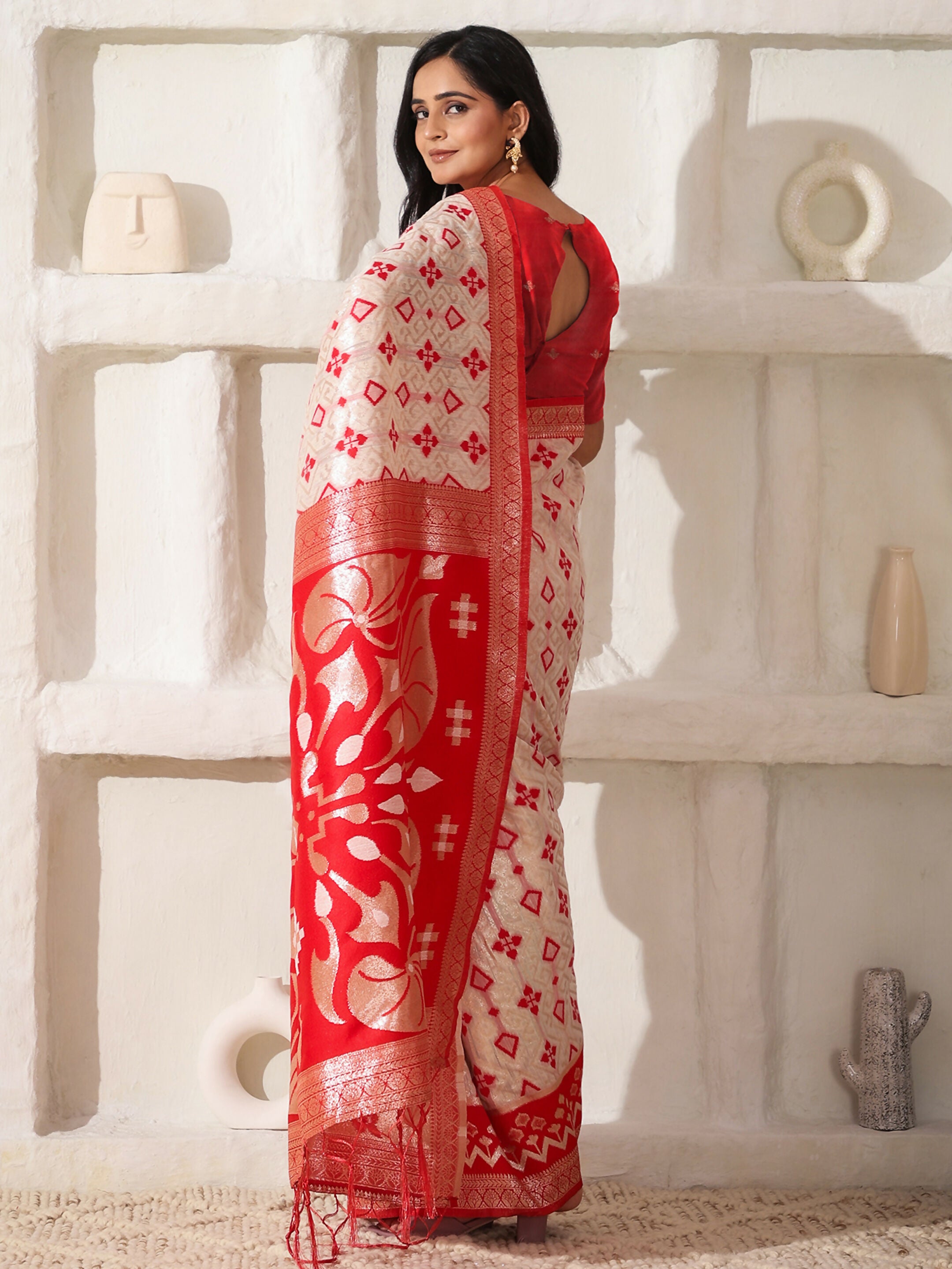 Astita Linen Cotton Red & White Saree