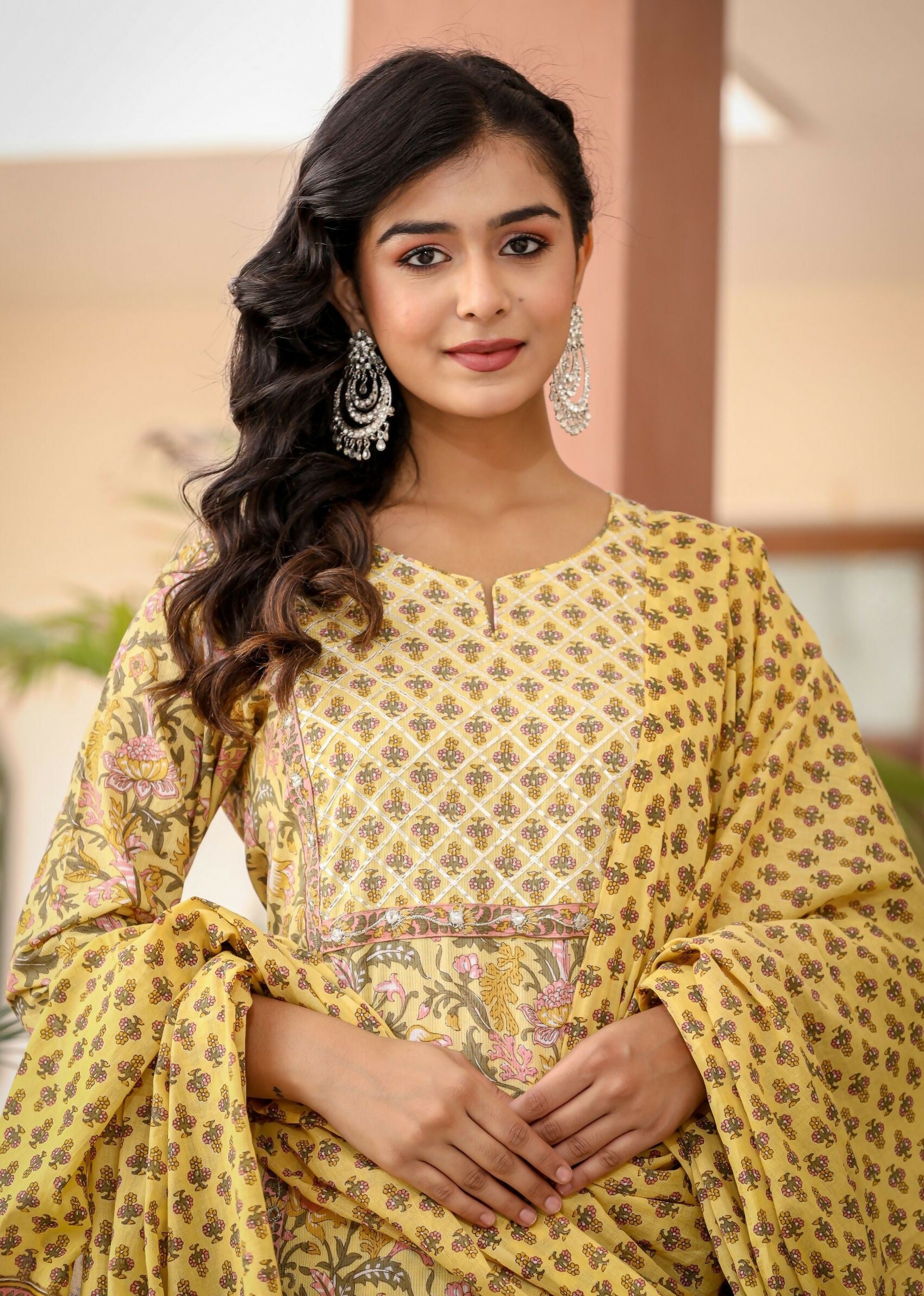 Kaajh Women's Yellow Floral Embroidered Cotton Kurta Pant Set With Dupatta - Distacart