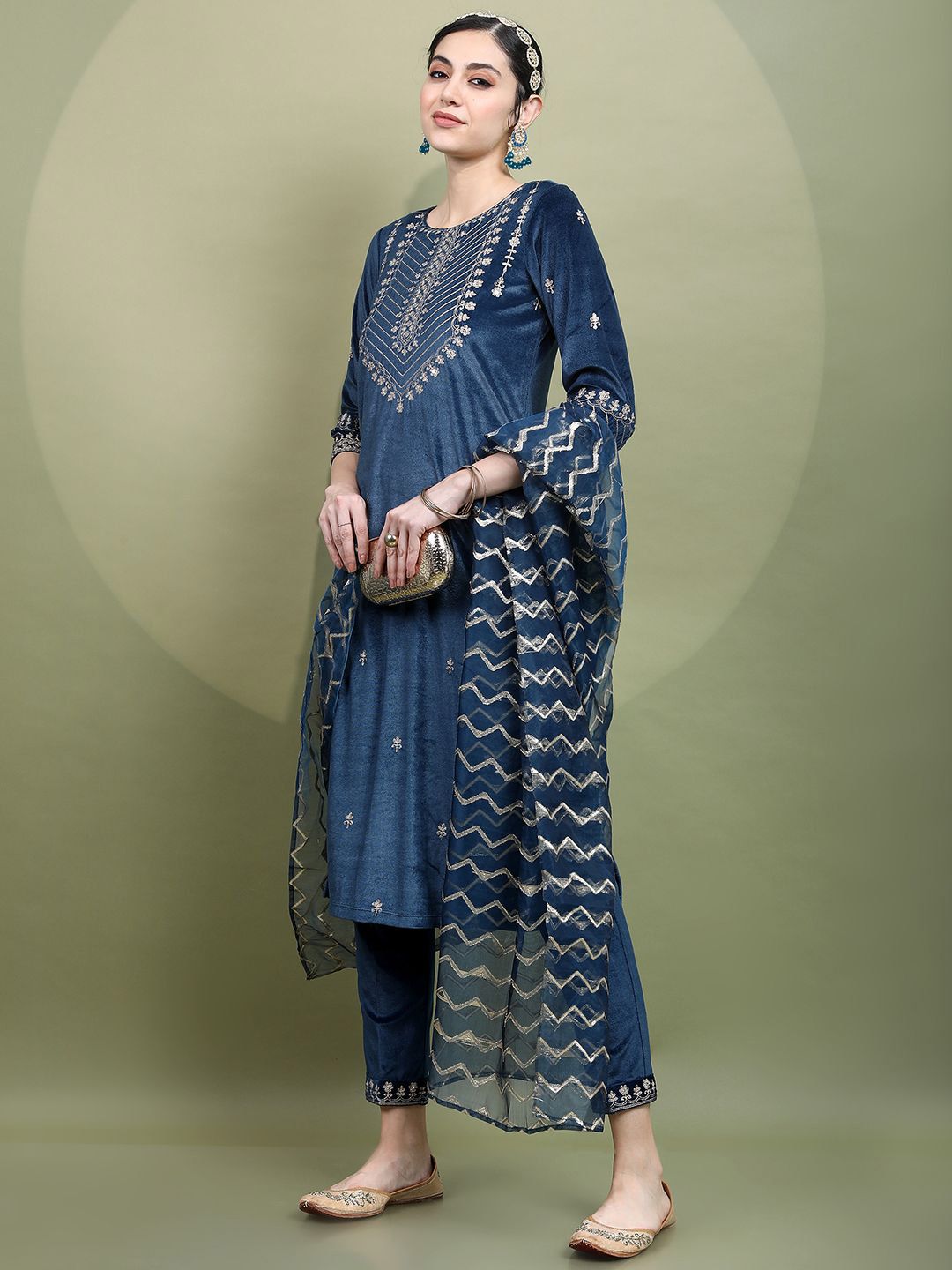 Vishudh Ethnic Motifs Embroidered Thread Work Kurta with Trousers & Dupatta
