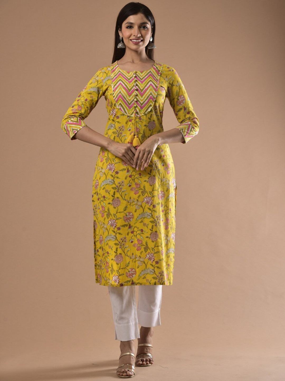 Swasti Women Yellow & Pink Floral Printed Straight Kurta - Distacart