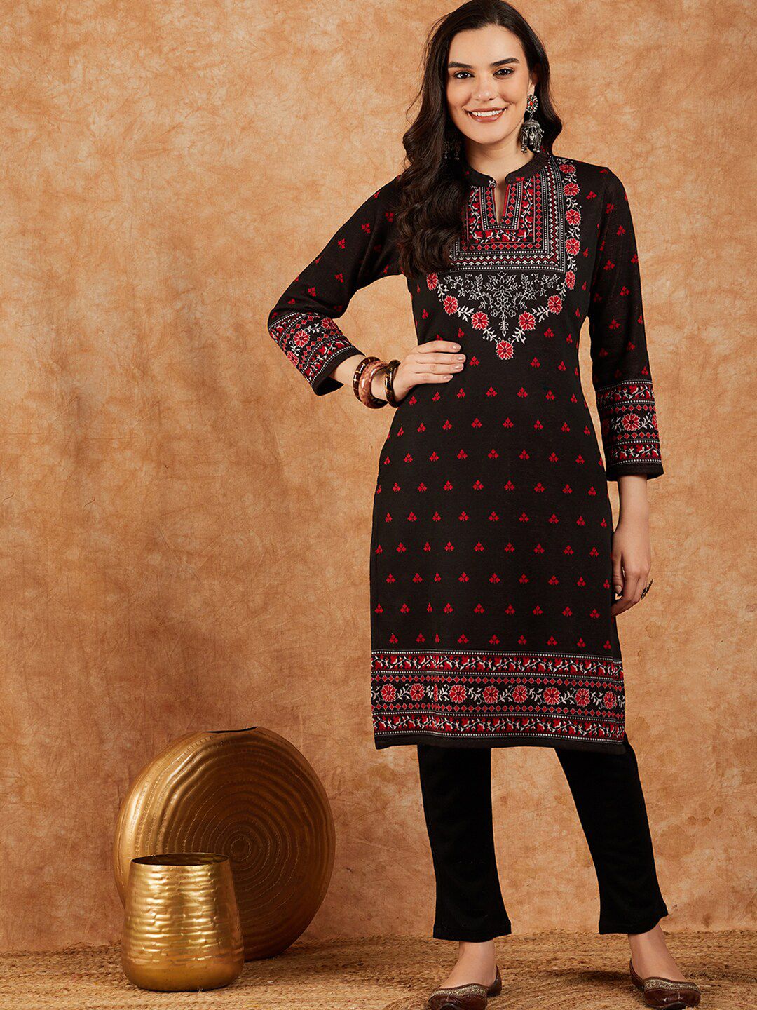 Sangria Floral Printed Mandarin Collar Winter Kurta & Trousers - Distacart