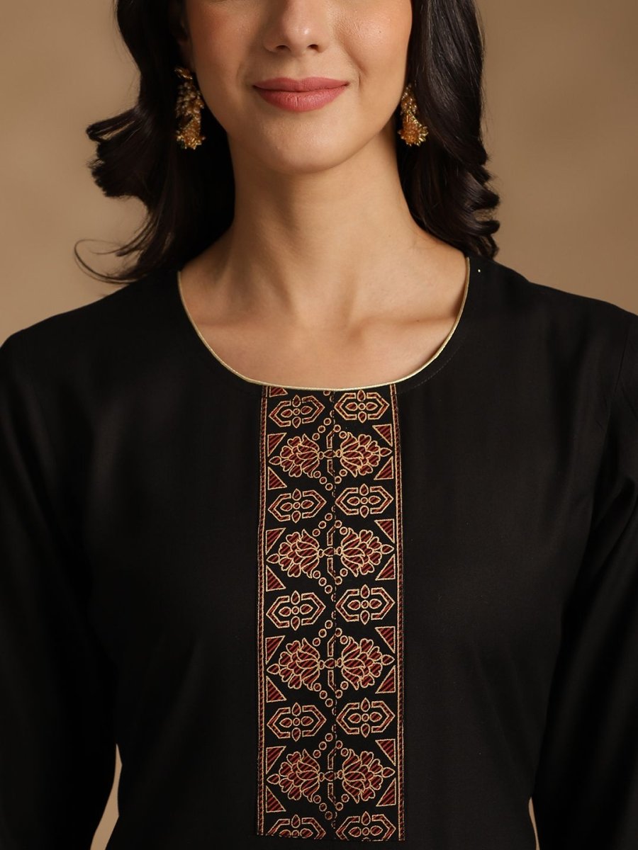 Anouk Regular Printed Kurta with Trousers & With Dupatta - Distacart