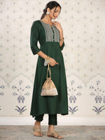 Thumbnail for Ode by House of Pataudi Yoke Design Embroidered Kurta with Trousers - Distacart