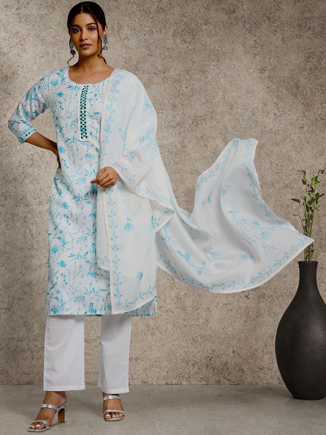 Ode by House of Pataudi Floral Printed Sequinned Linen Kurta with Trousers & Dupatta - Distacart