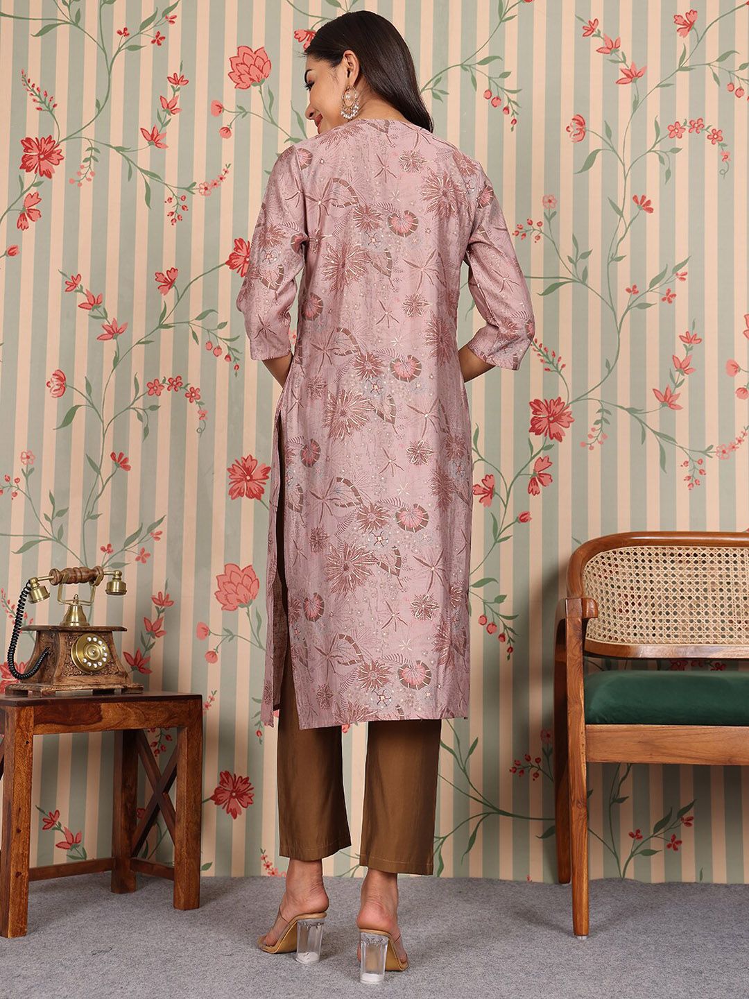 Ode by House of Pataudi V Neck Floral Printed Regular Chanderi Silk Kurta with Trousers - Distacart