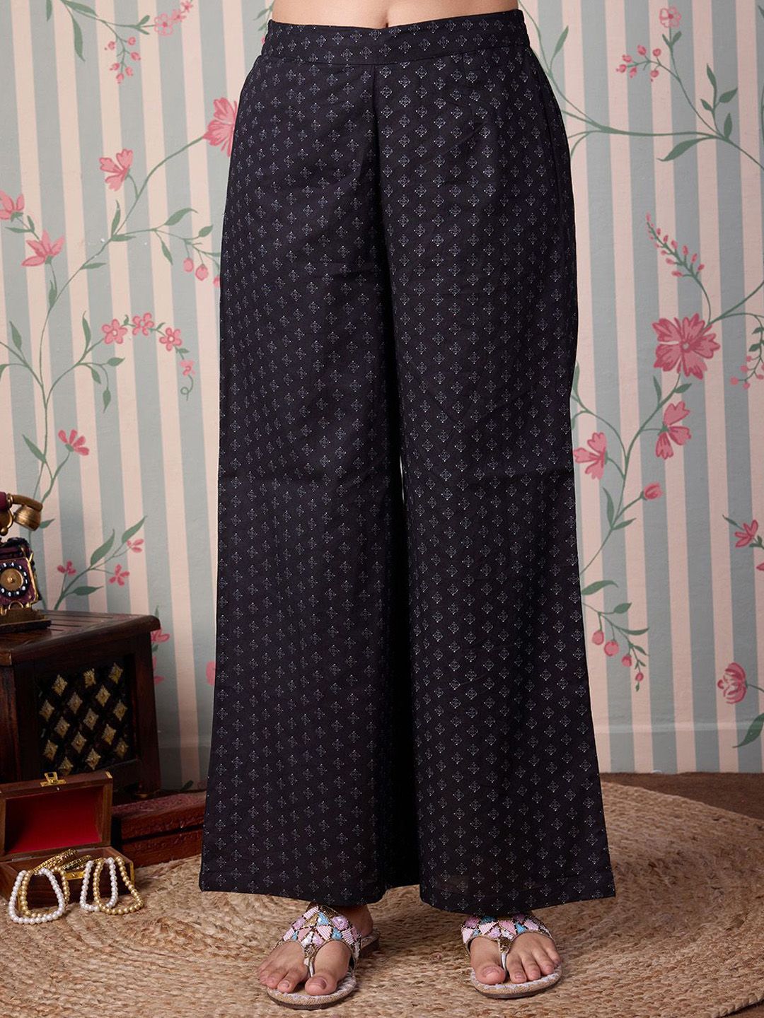Ode by House of Pataudi Floral Printed Regular Pure Cotton A-Line Kurta With Trousers - Distacart