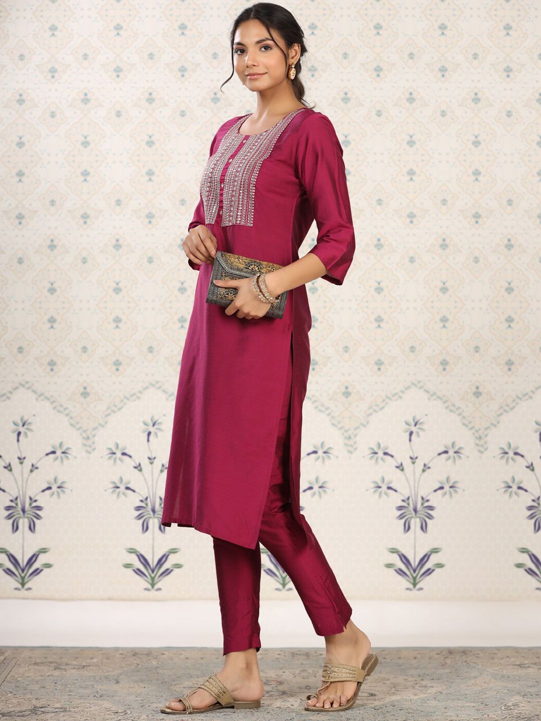 Ode by House of Pataudi Yoke Design Embroidered Kurta with Trousers - Distacart