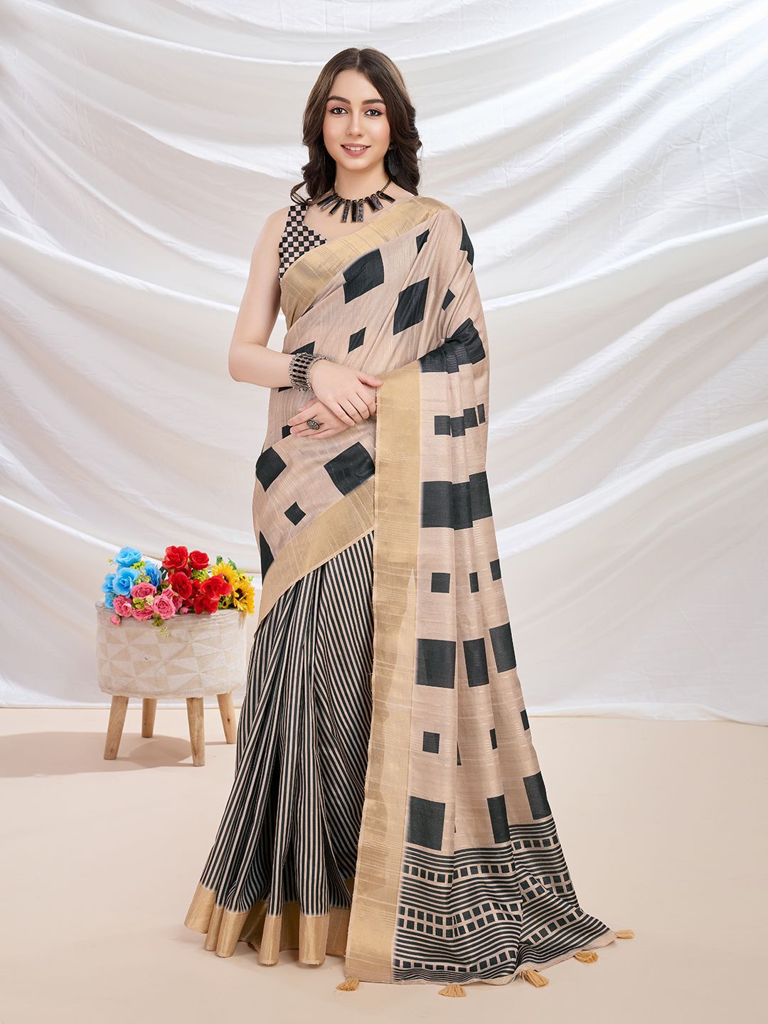 Mitera Silk Blend Designer Banarasi Saree - Distacart