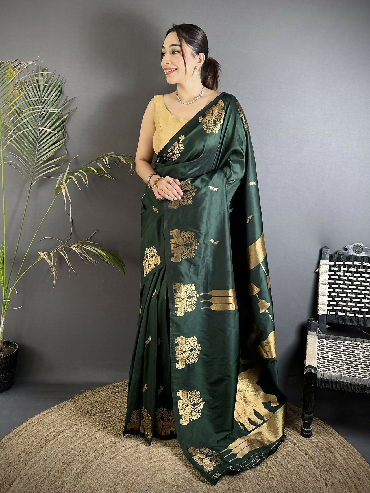 Joban Fashion Bottle Green Motifs Zari Weaving Soft Silk Banarasi Saree - Dista