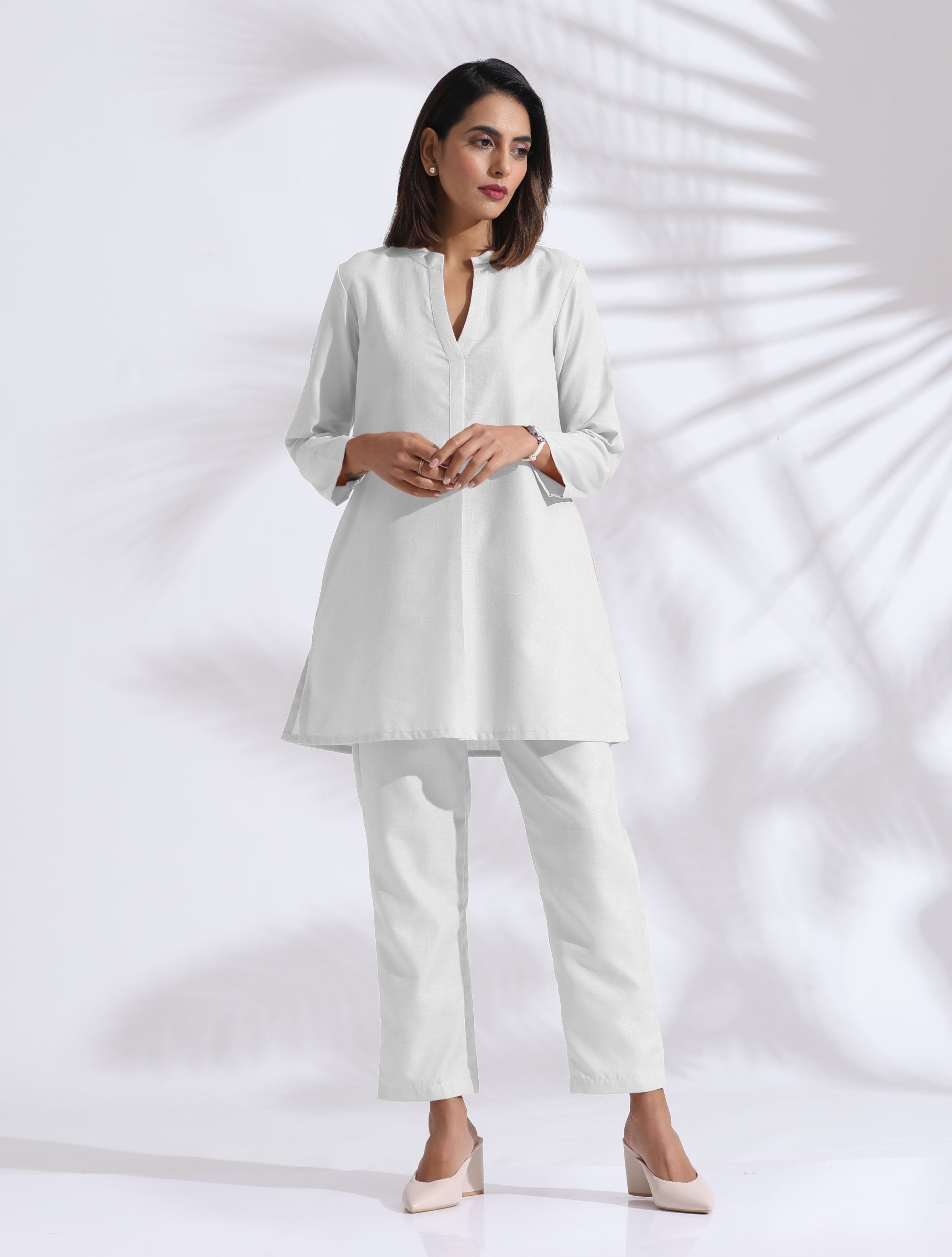 trueBrowns White Cotton Blend Kurta Co-ord Set - Distacart