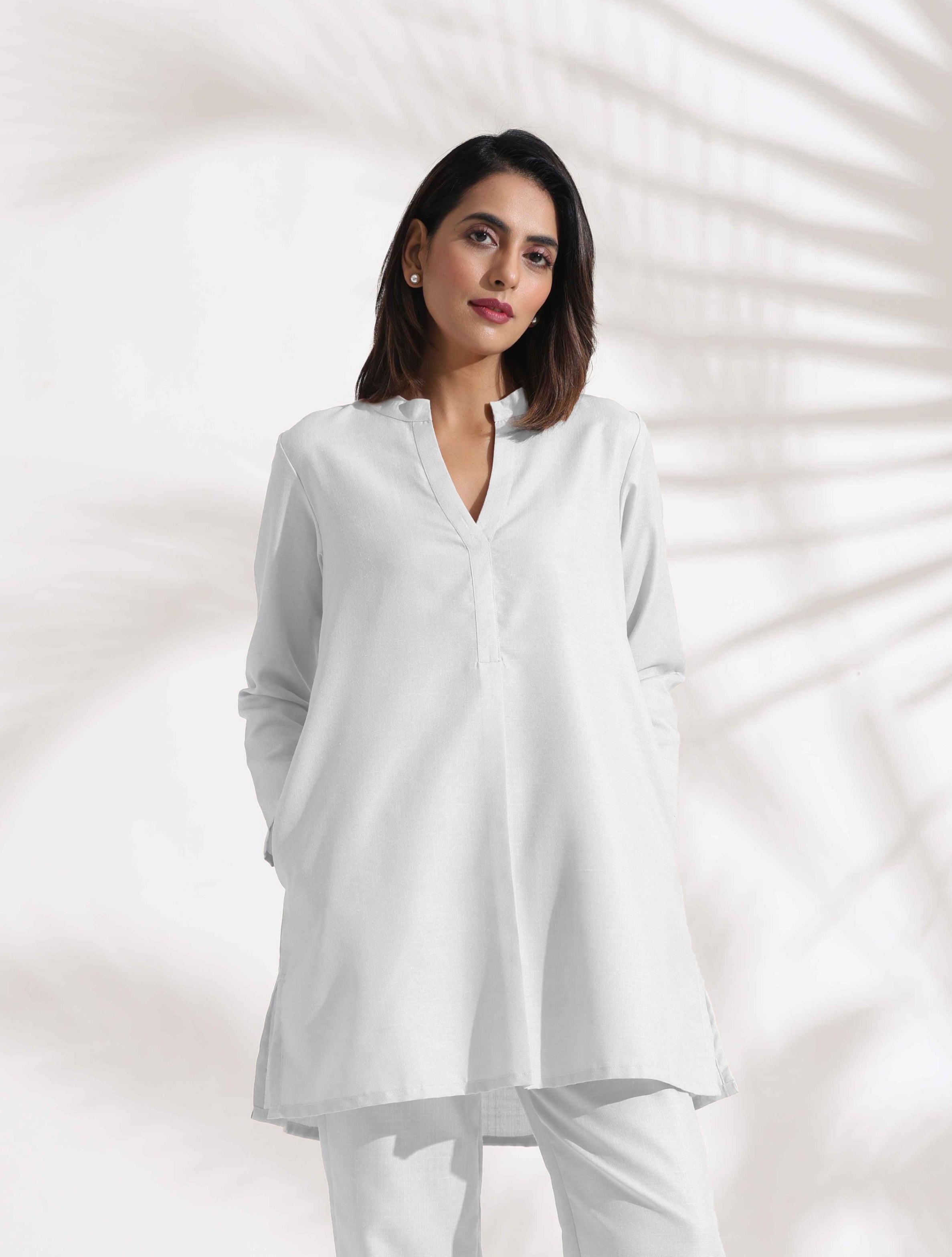 trueBrowns White Cotton Blend Kurta Co-ord Set
