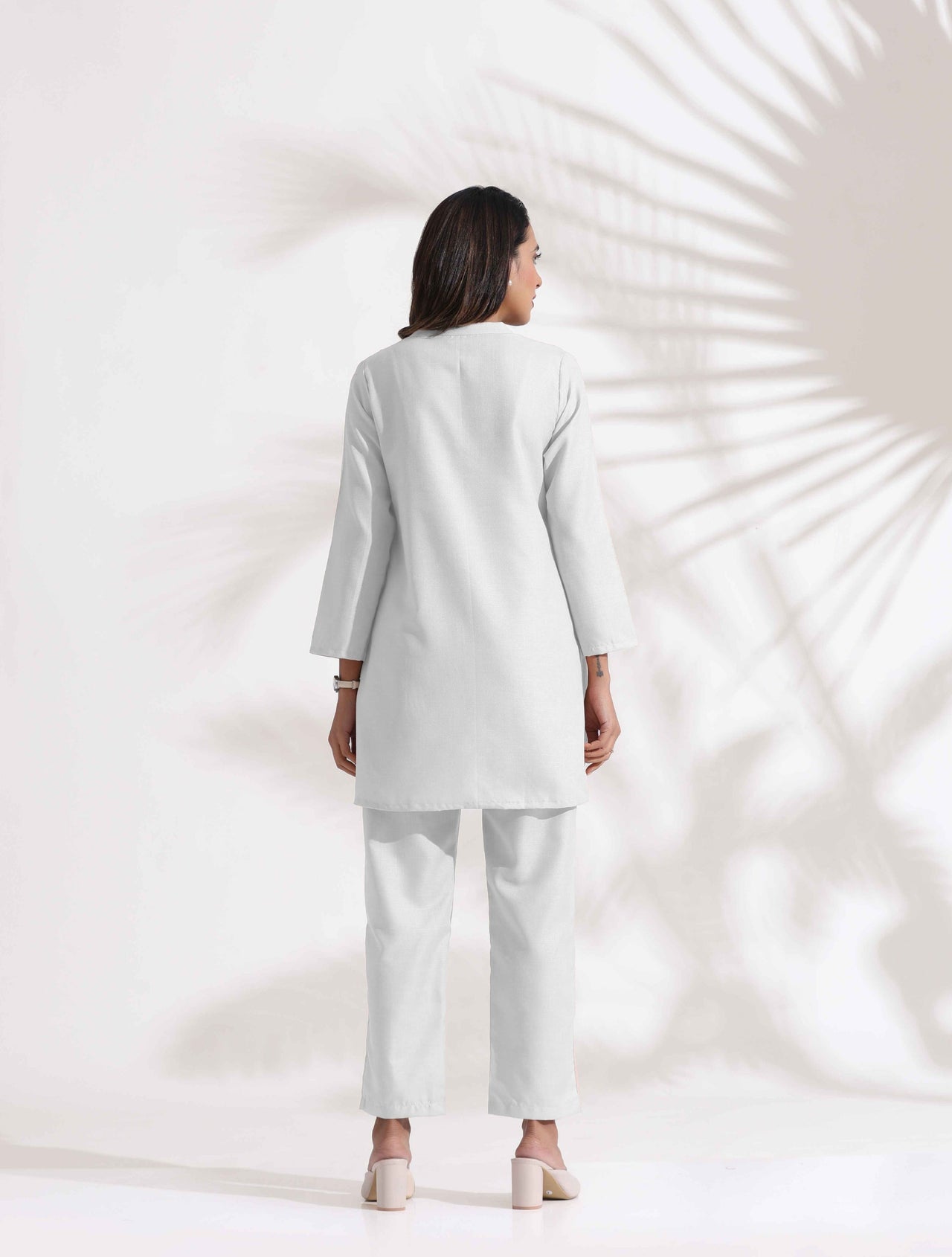 trueBrowns White Cotton Blend Kurta Co-ord Set