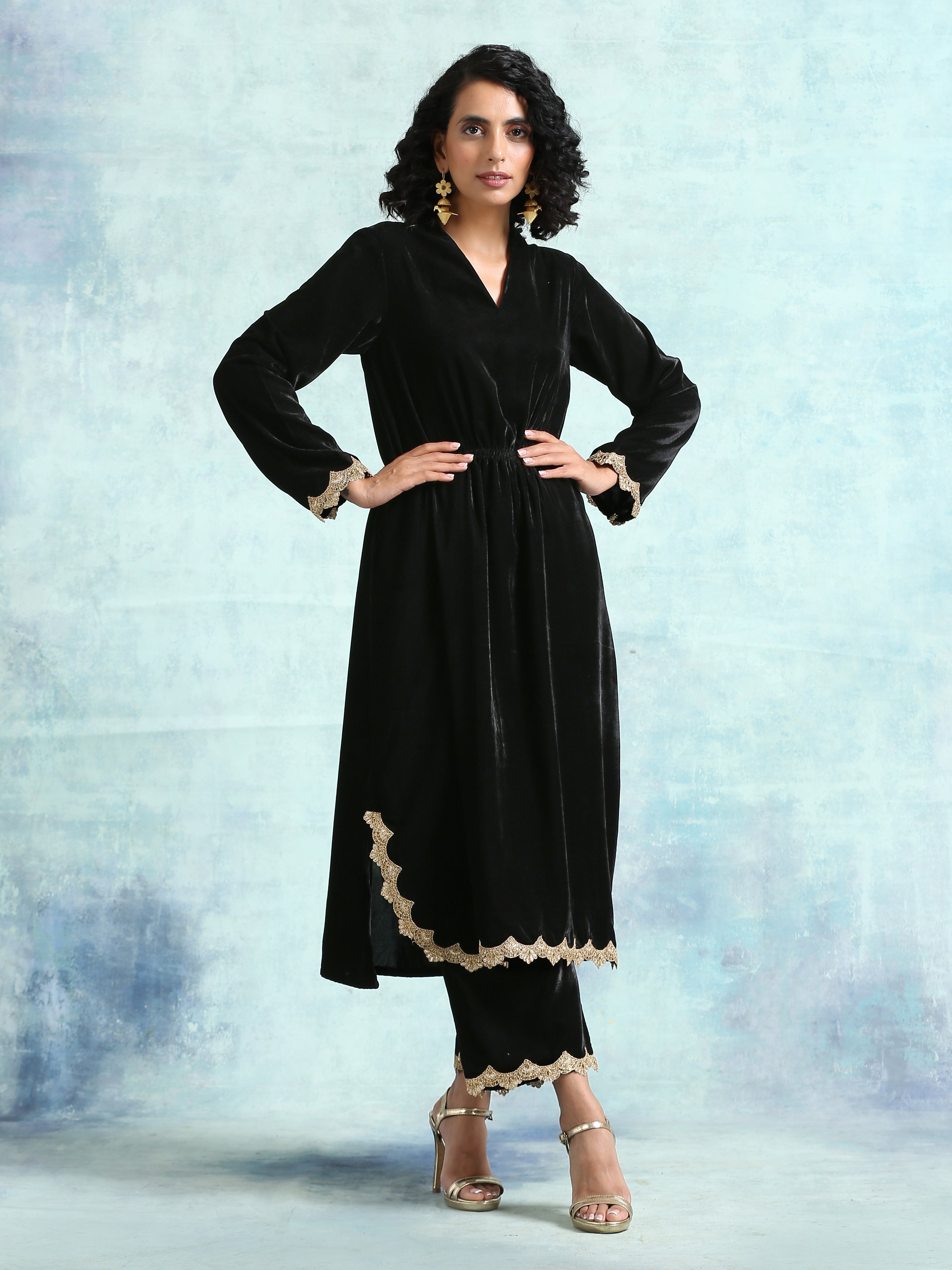 trueBrowns Black Velvet Lace Kurta - Distacart