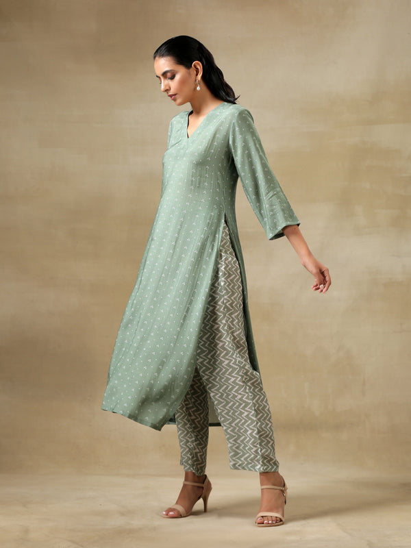 trueBrowns Light Green Bandhani Printed Silk High Slit Kurta Pant Set - Distacart