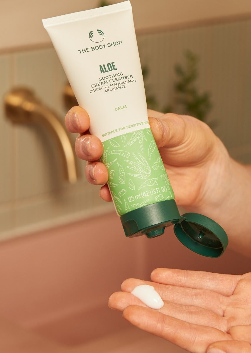 The Body Shop Aloe Soothing Cream Cleanser - Distacart
