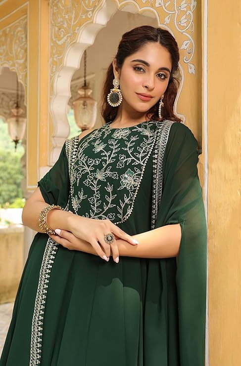 Vegaa Fashion Green Georgette Embroidered Anarkali Suit With Strug