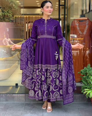 Vegaa Fashion Violet Muslin Cotton Embroidered Salwar Suit