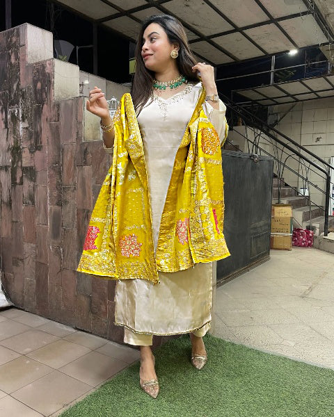 Vegaa Fashion Off White Chanderi Silk Embroidered Salwar Suit