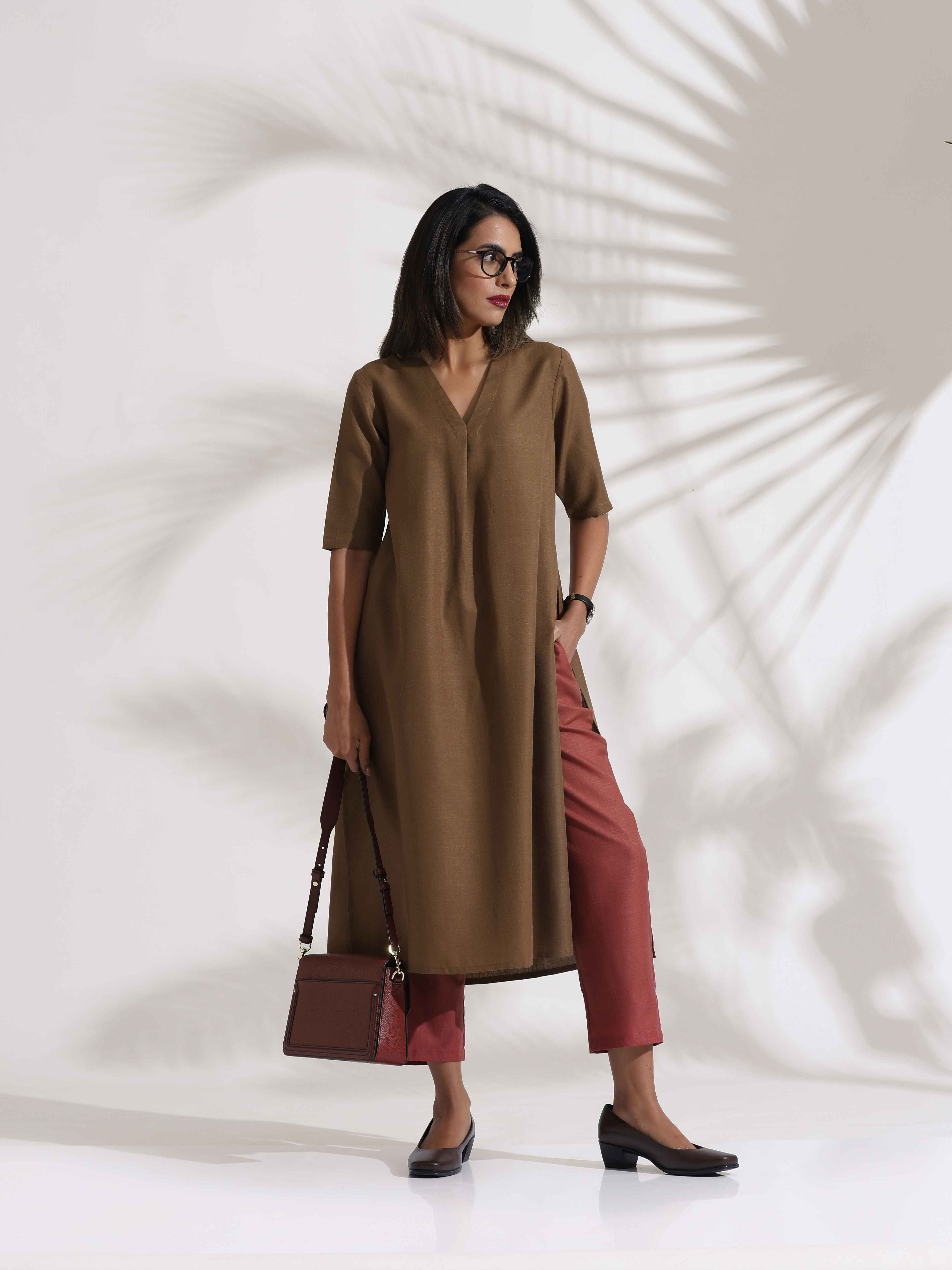 trueBrowns Brown Slub Highslit Kurta Set