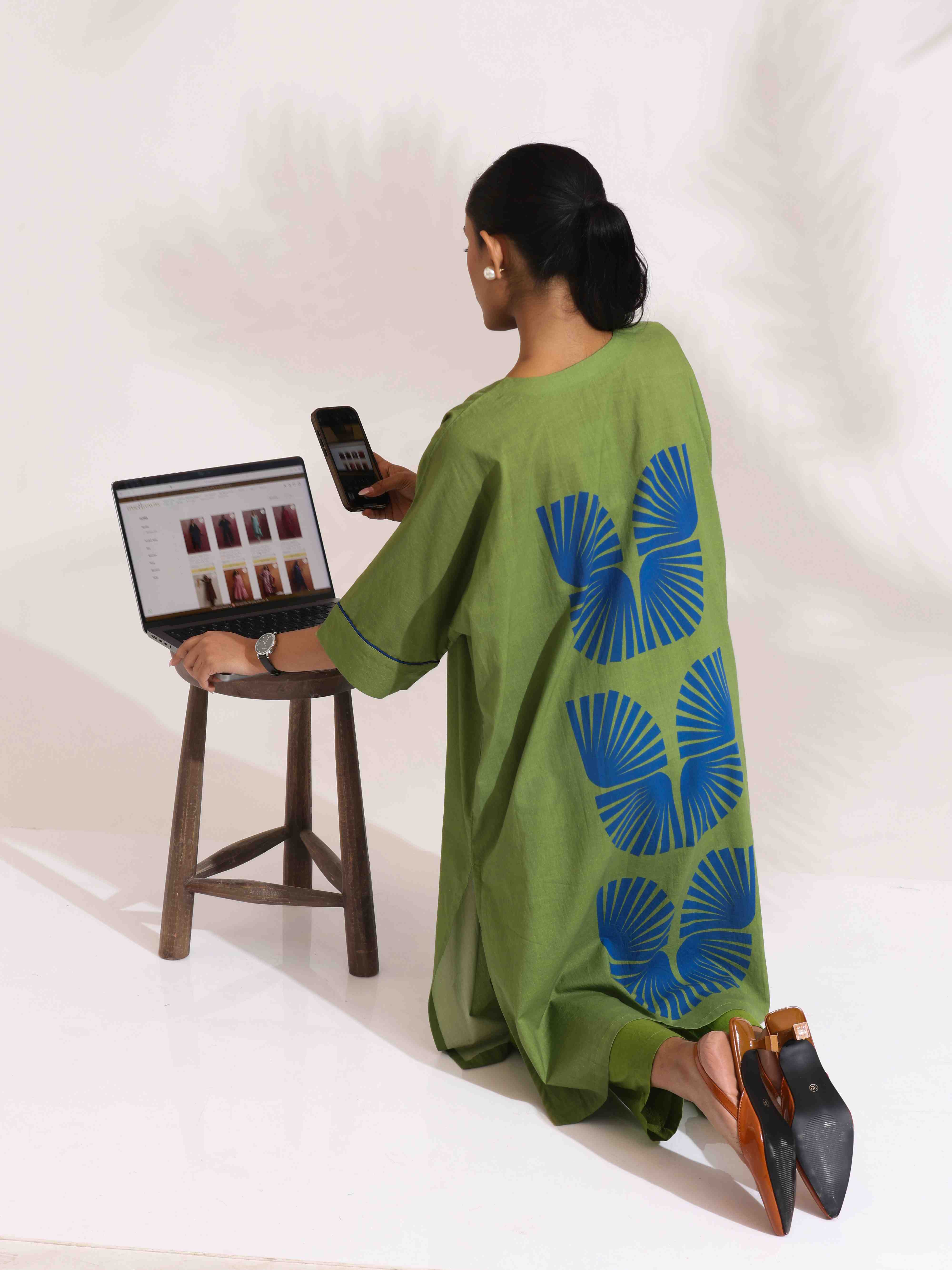 trueBrowns Green Cotton Placement Print Kurta Co-ord Set