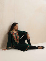 Thumbnail for trueBrowns Green Kashmiri Floral Embroidered Woollen Phiran Kurta - Distacart