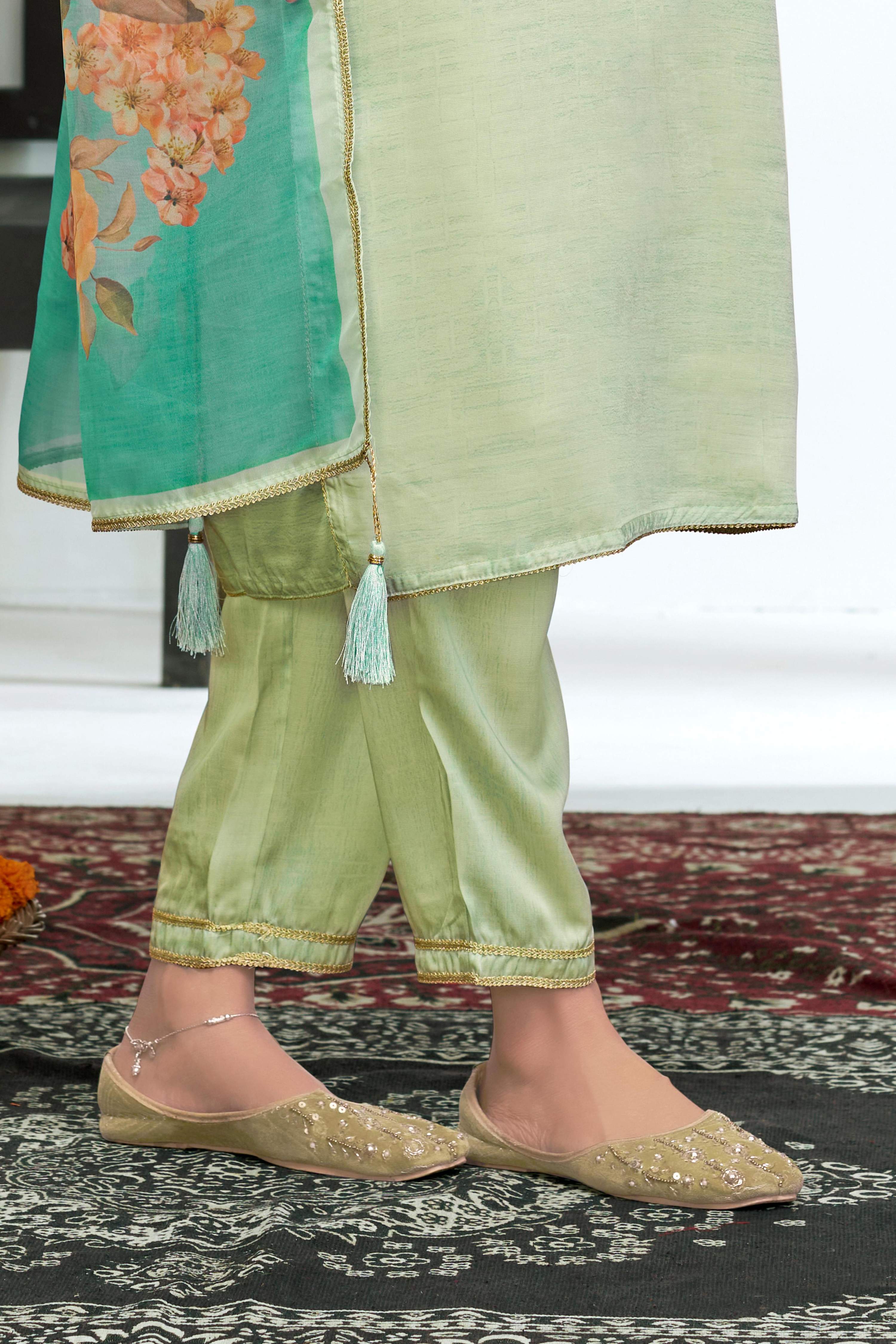 BulBul Tasneem Silk Teal Kurta Set with Dupatta