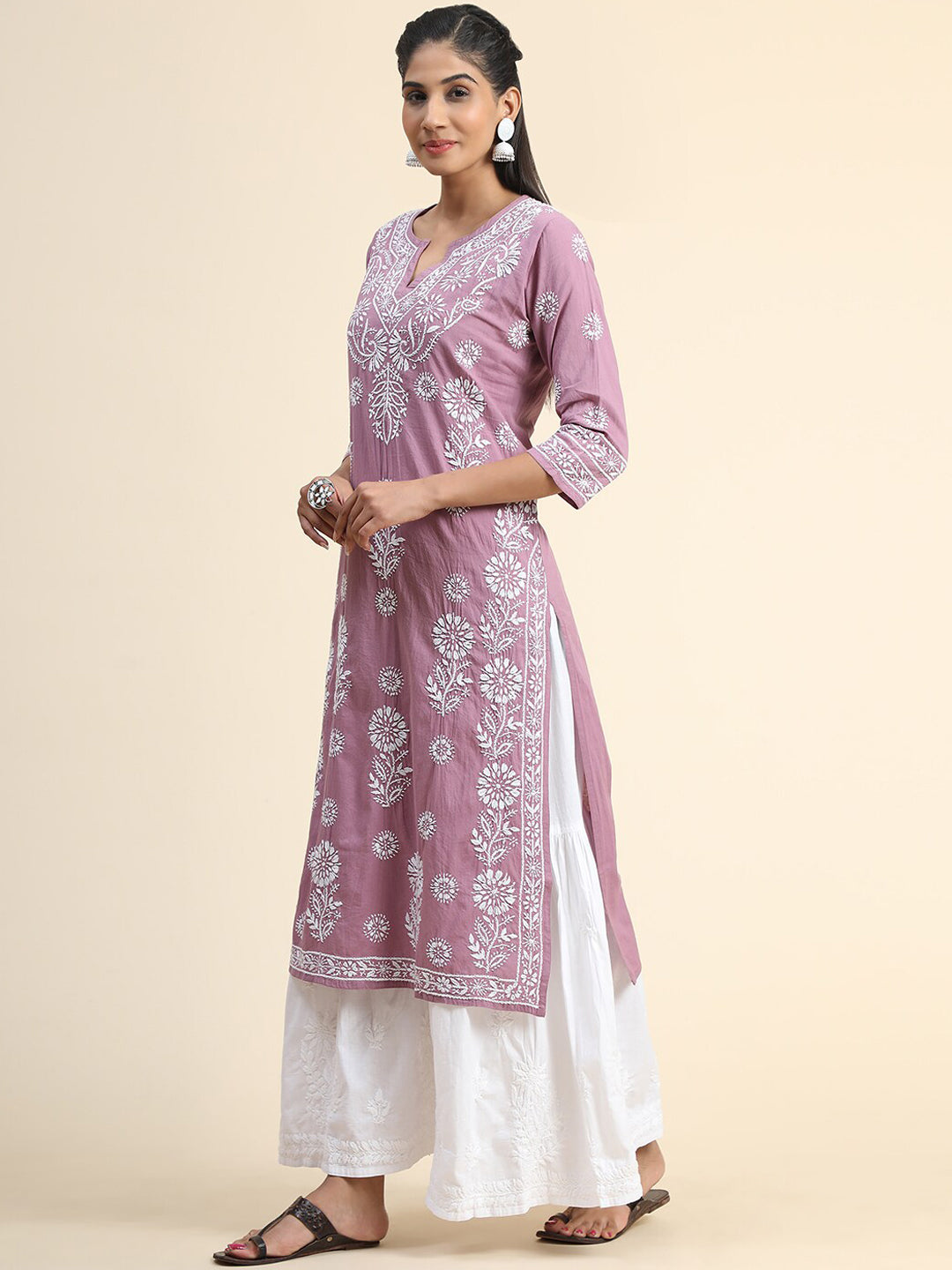 HOUSE OF KARI Floral Embroidered Chikankari Cotton Kurta - Distacart