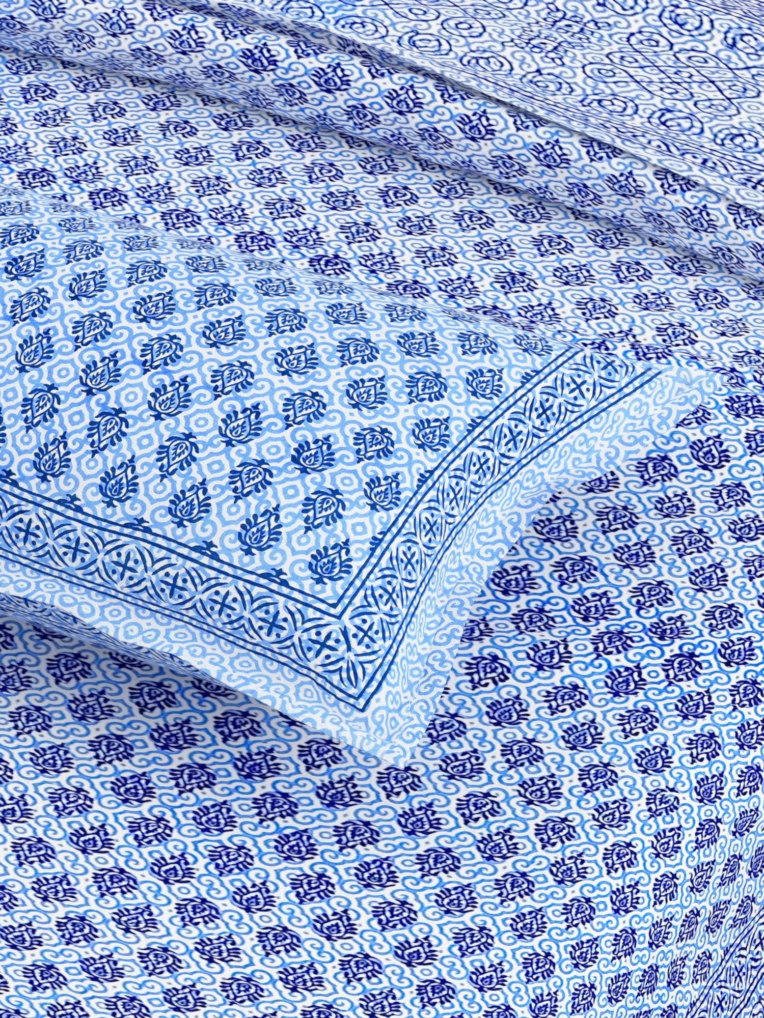 Pink Ethnic Motifs Cotton 200TC King Bedsheet With 2 Zipper Pillow Covers - King Size by House of Ree - Distacart