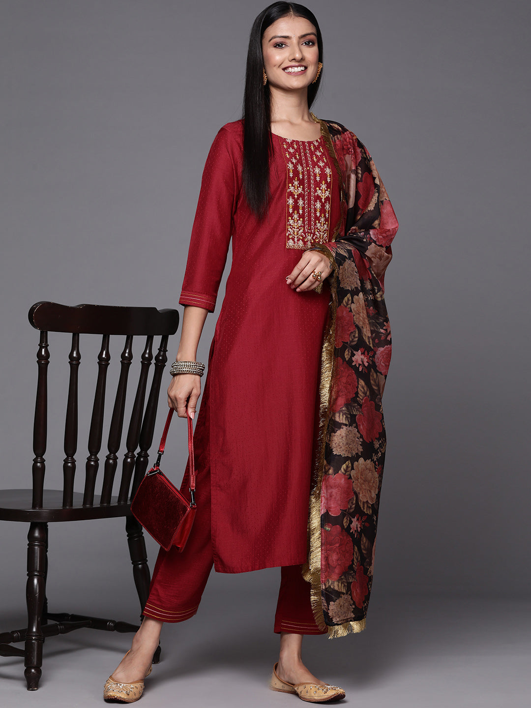 Varanga Thread Embroidered Kurta Paired With Straight Pant And Digital Printed Dupatta - Distacart