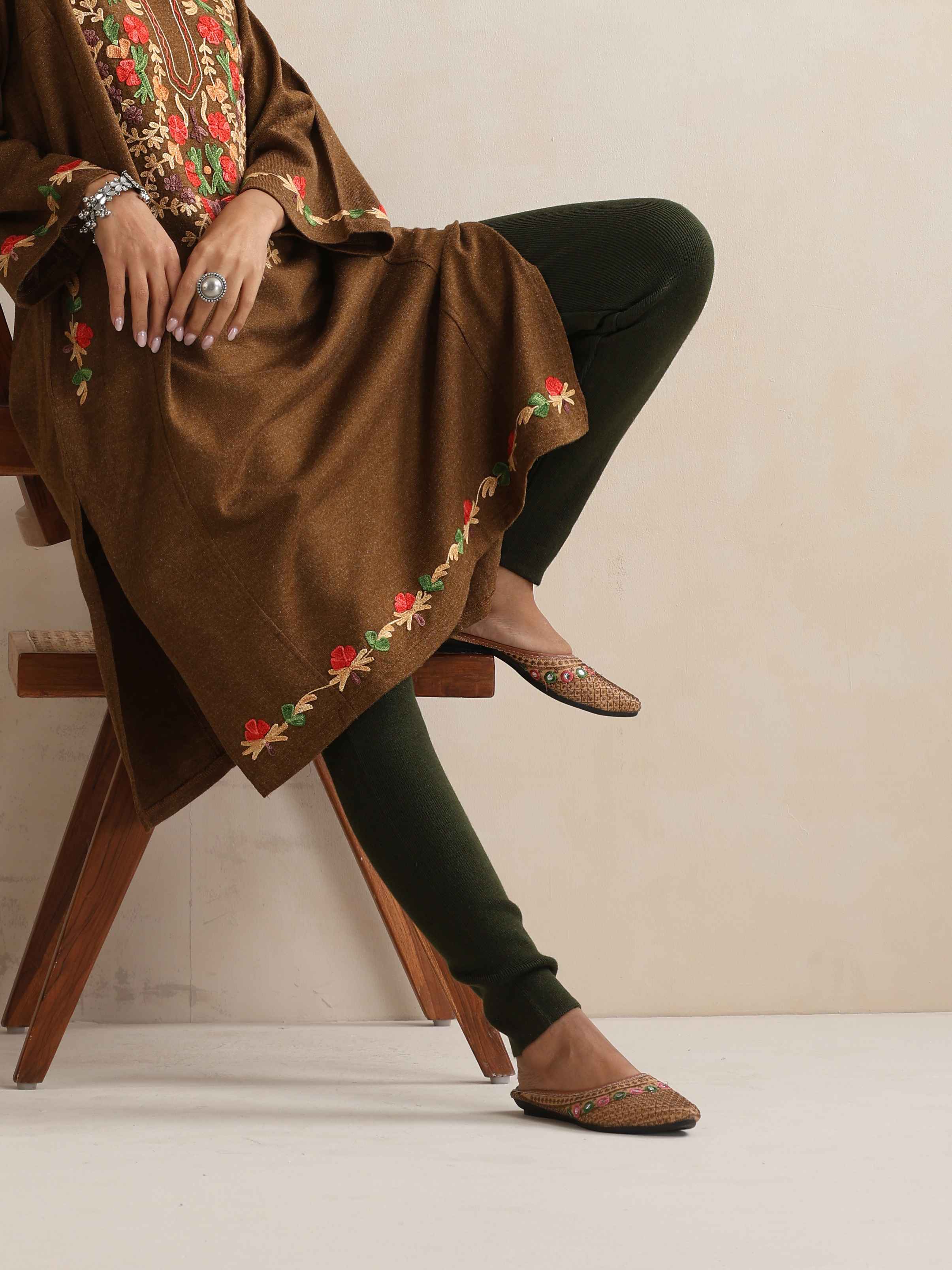 trueBrowns Brown Kashmiri Embroidered Woollen Phiran Kurta - Distacart