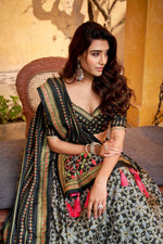 Thumbnail for Lorenvalley Fashion Black Tasar Silk Iconic Sparkle with Lace Border Lehenga Choli with Dupatta - Distacart