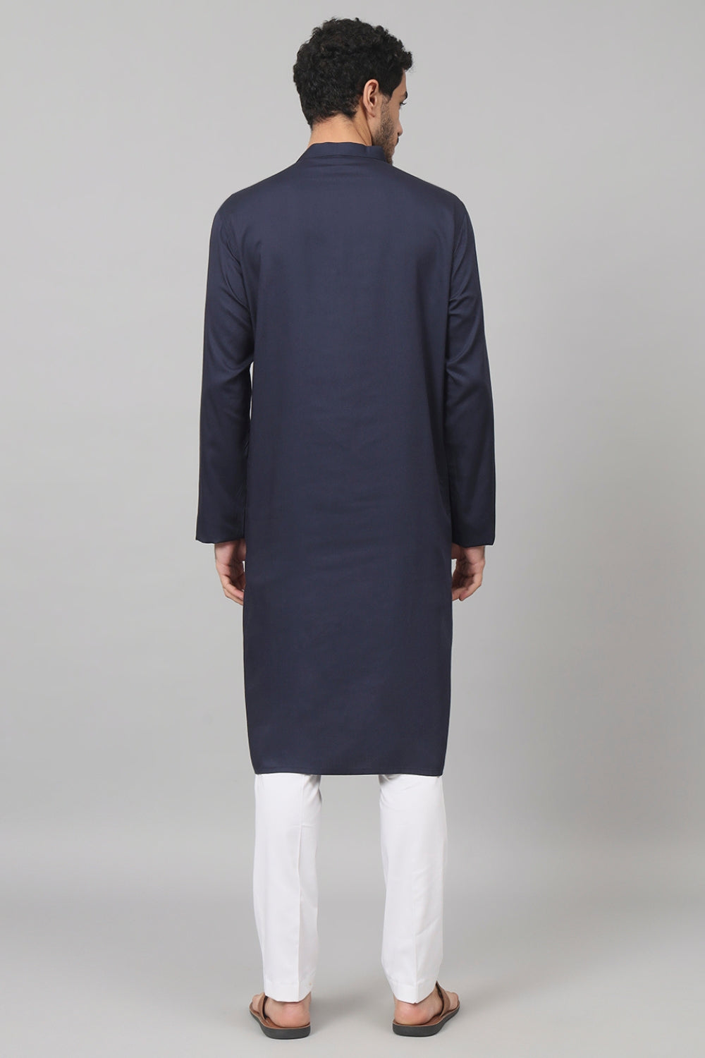 Neckline Embroidered Cotton Kurta by Hilo Design