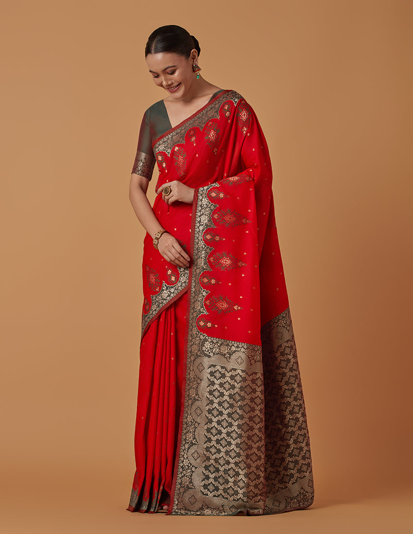 Monjolika Fashion Red Banarasi Silk Blend SareeWith Zari Woven Rich Brocade Design - Distacart