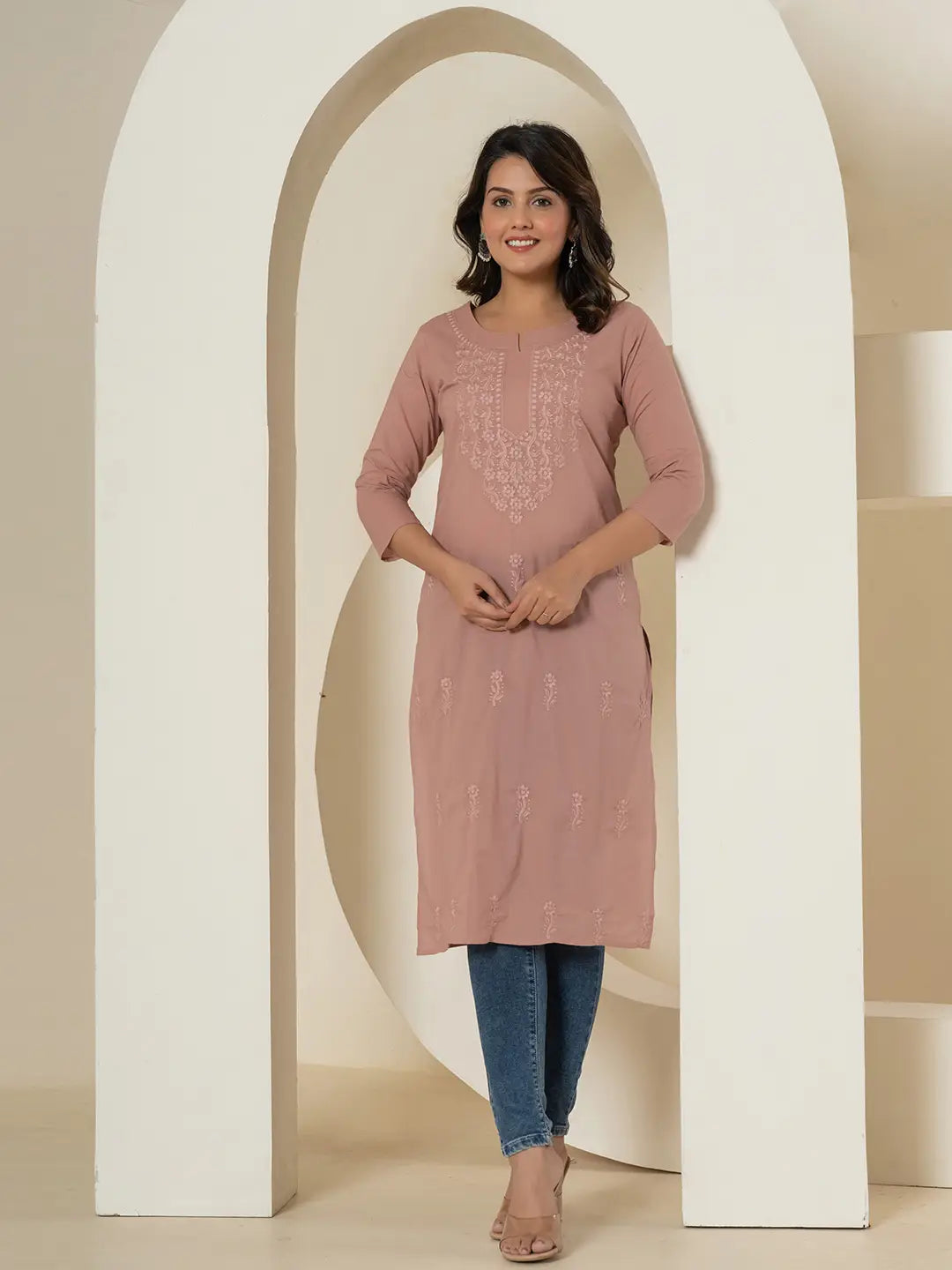 Yufta Women Purple Chikankari Straight Kurta