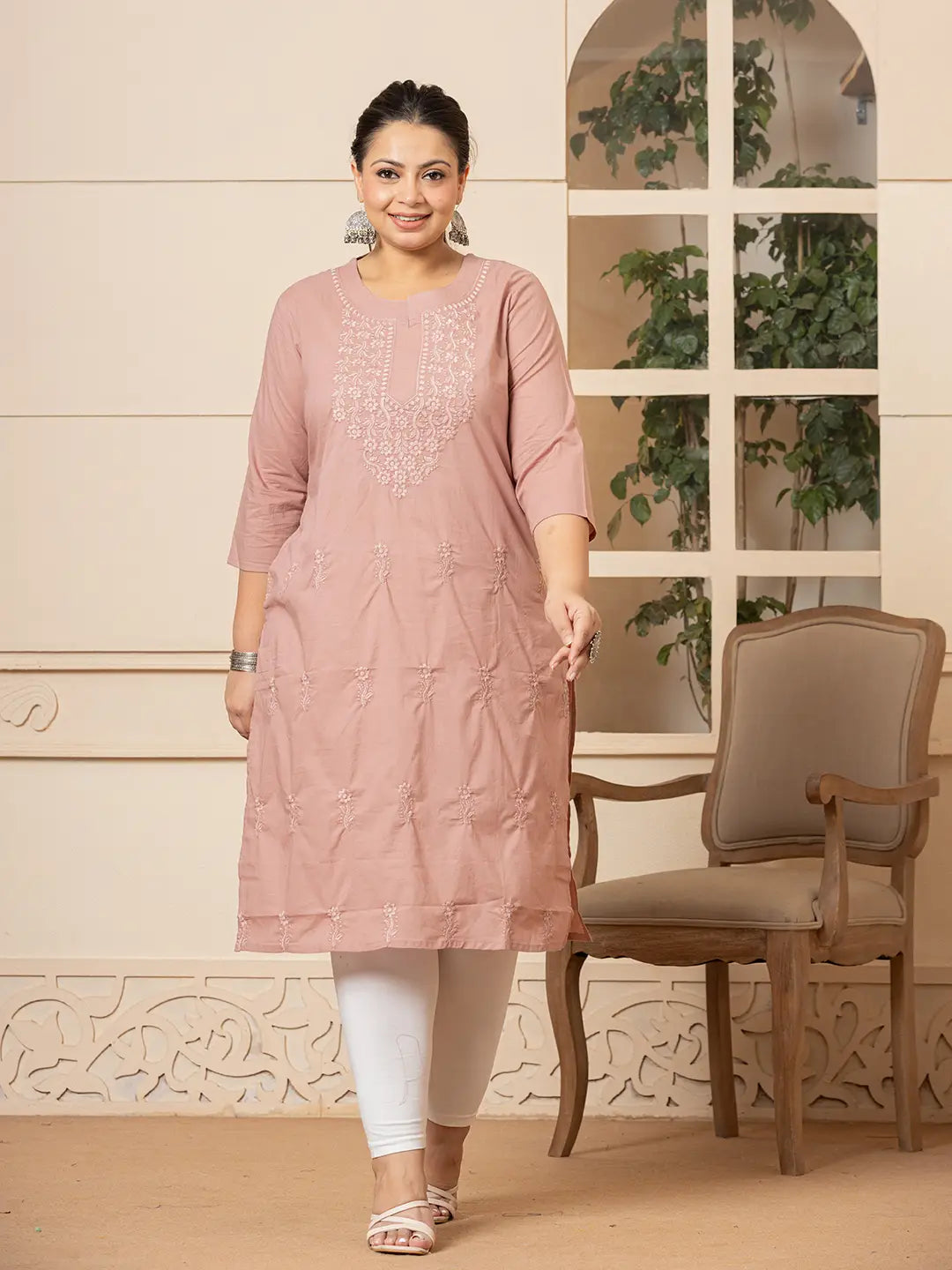 Yufta Women Mauve Floral Straight Plus Size Kurta