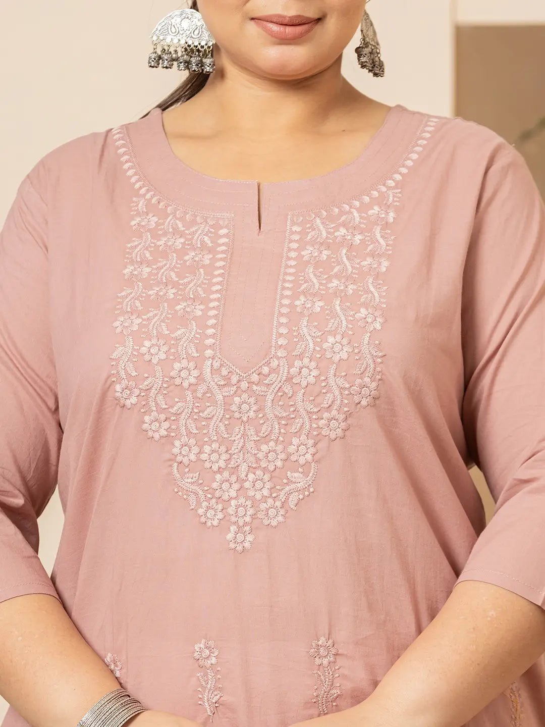 Yufta Women Mauve Floral Straight Plus Size Kurta