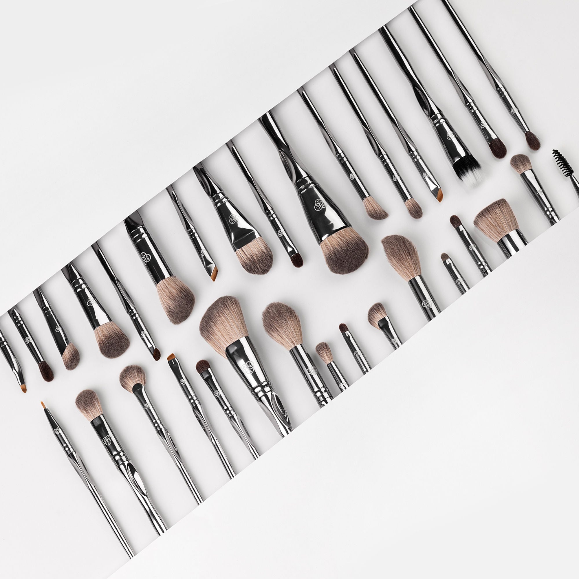 PAC Studio Pro-Xclusive Series - Ultra Luxe Ergonomic Handles, Feather Soft Bristles, Designed For Pro MUAs - Distacart