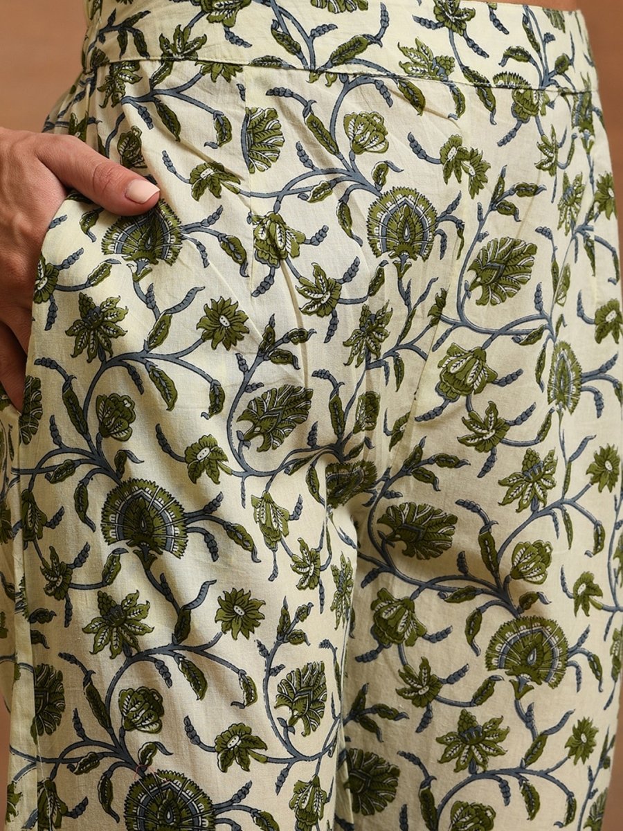 Aks Floral Printed Pure Cotton Straight Kurta with Trousers - Distacart