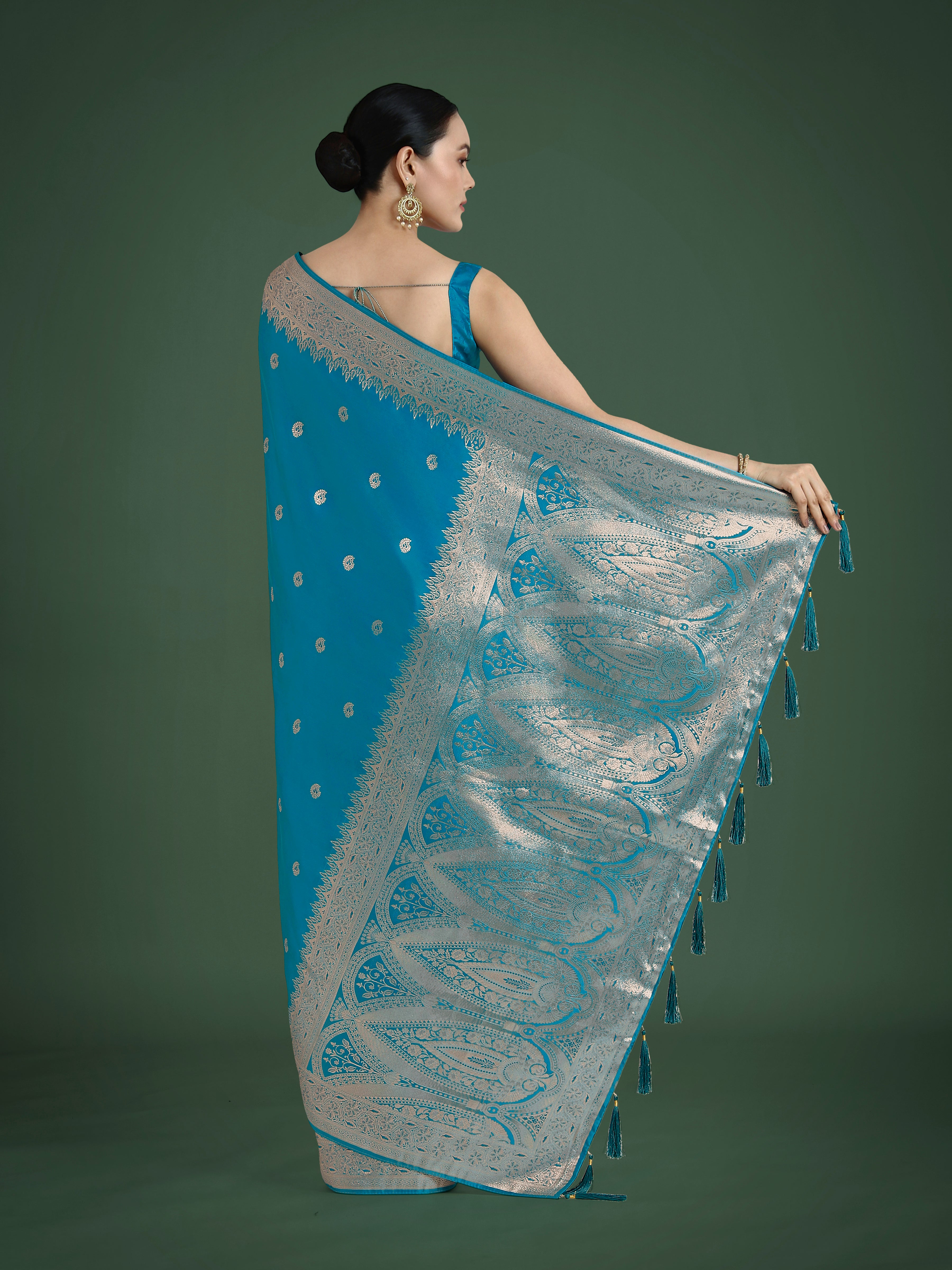 Monjolika Fashion Divine Cyan blue Soft Banarasi Satin Silk Saree With Blouse Piece