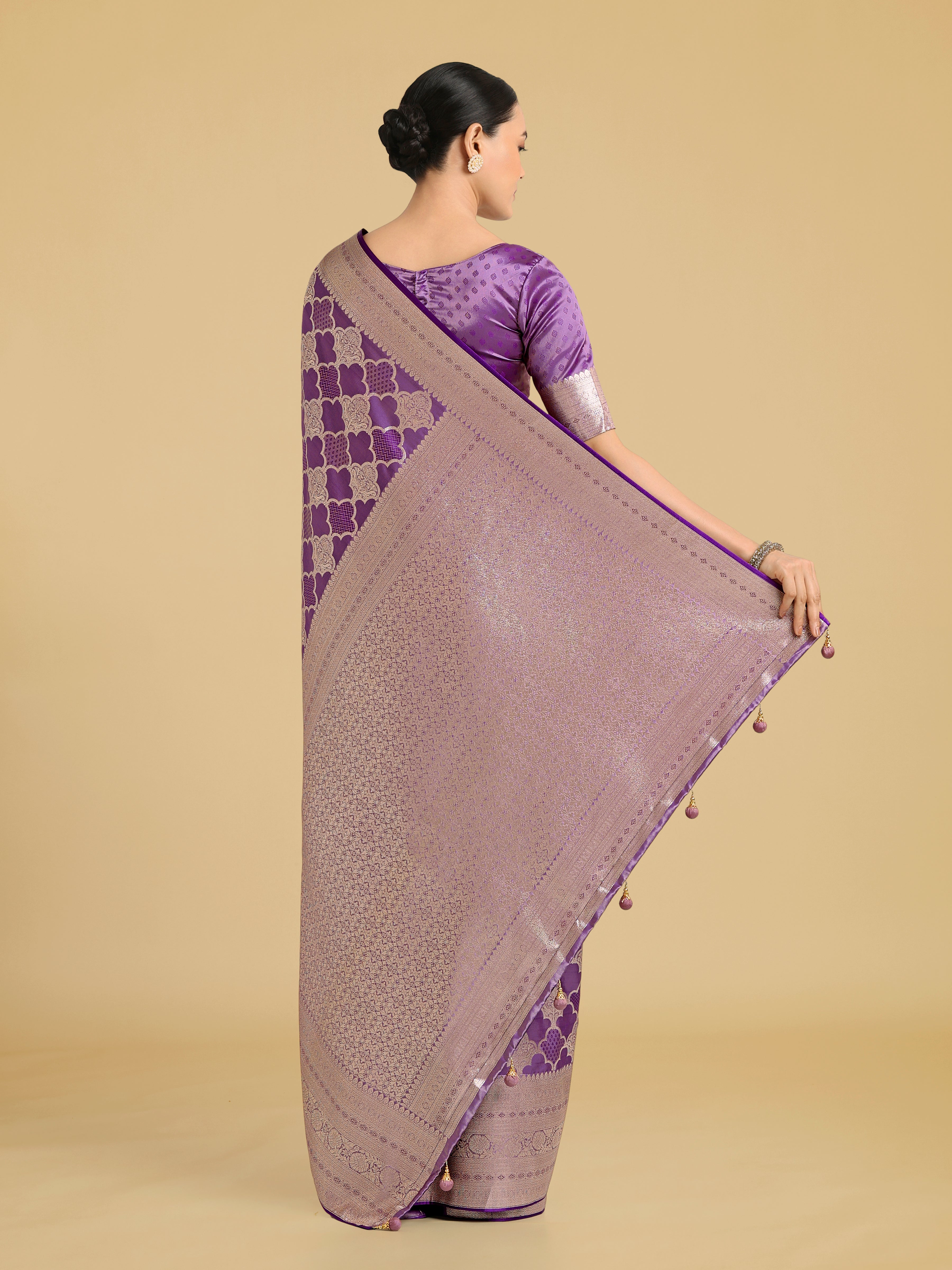Monjolika Fashion Purple Banarasi Satin Silk Saree with Rich Zari Woven Pallu & Blouse Piece