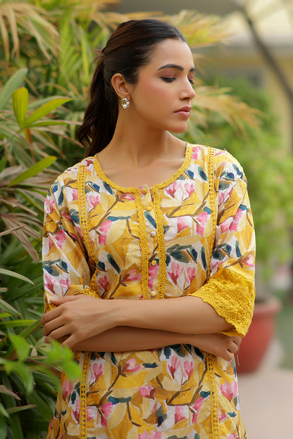 Vaasva Women Yellow Embroidered Printed Kurta Set With Laced Solid Pants - Distacart