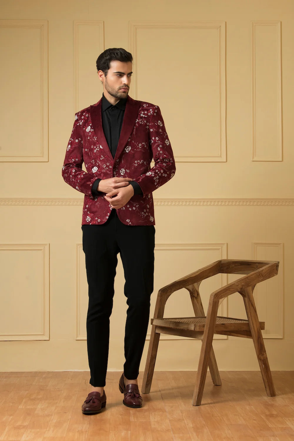 Maroon Embriodered Blazer by Hilo Design - Distacart